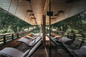 Sauna, höyrysauna, vartalohoitoja, raskausajan hierontaa