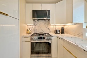 Fridge, microwave, oven, stovetop
