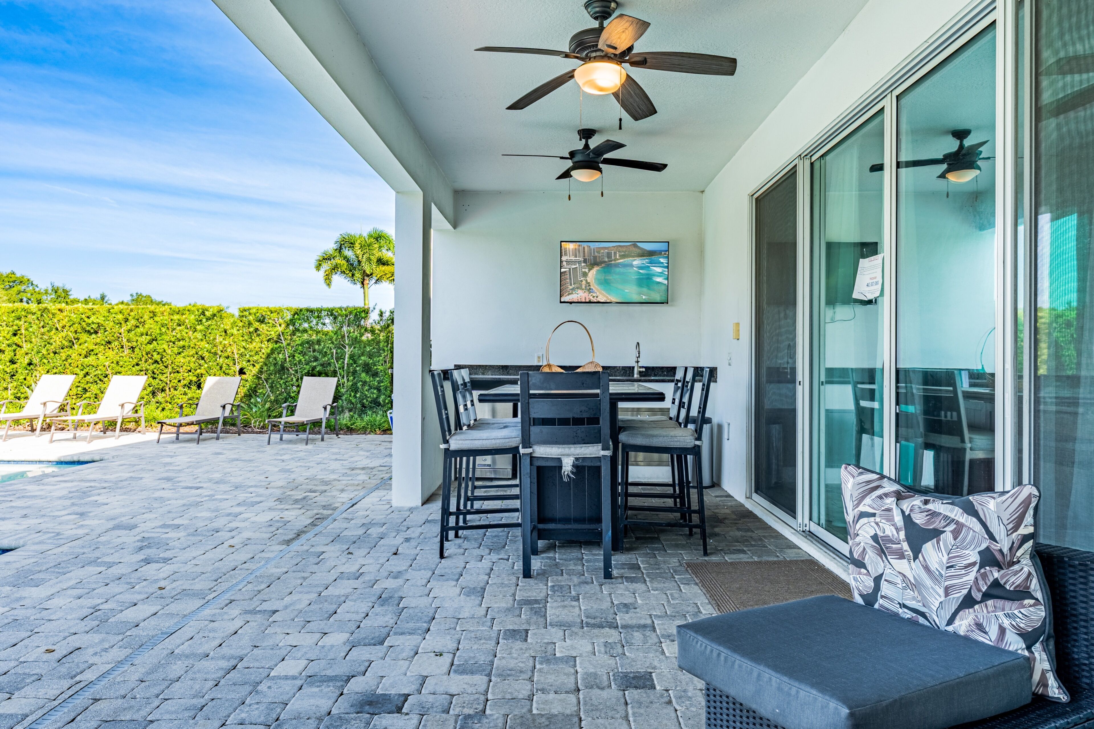 รับประทานอาหารกลางแจ้ง