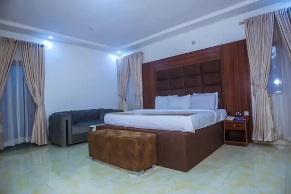 Deluxe Room, Balcony, City View
