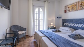 Apartment | 3 bedrooms, iron/ironing board - 3-bedroom Penthouse With Terrace (Ayamonte)