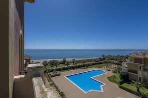 Pool - 3-bedroom Penthouse With Terrace (Ayamonte)