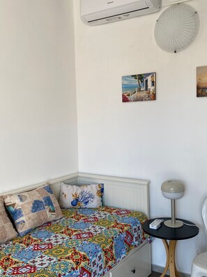 2 bedrooms - Villa with garden, a few steps from the beach of Torre Dell'Orso, Salento (Torre dell'Orso)