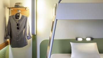 Standardzimmer, 1 Doppelbett oder 2 Einzelbetten | Allergikerbettwaren, schallisolierte Zimmer, kostenloses WLAN