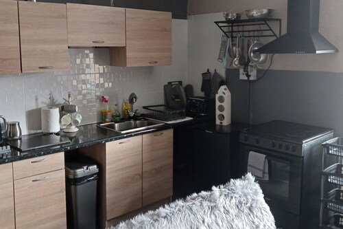 Seaview 2 Bedroom Apartment Sleeps 4