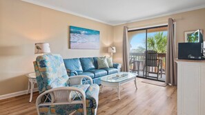 Smart-TV, Bücher, Arbeitsbereiche