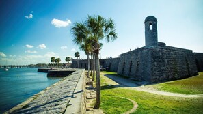 Unclassified image, 2 of 50, button