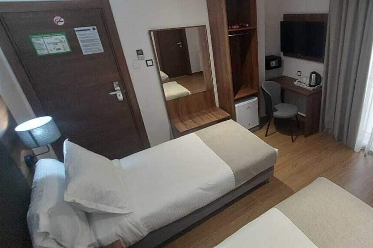Classic Room, 2 Twin Beds, City View | Free WiFi