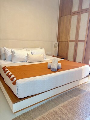 1 Schlafzimmer, Schreibtisch, Bügeleisen/Bügelbrett, Reisekinderbett