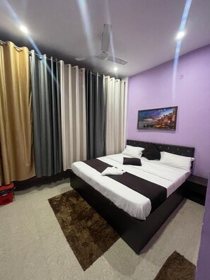 Quarto luxo | Wi-Fi de cortesia, roupa de cama