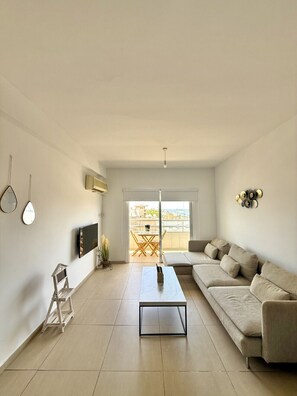 TV - TelMar City - Larnaca (Larnaka)