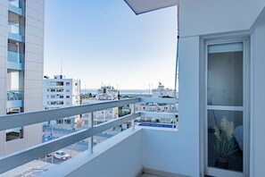 Property grounds - TelMar City – Harbour View from the Veranda (Larnaka)