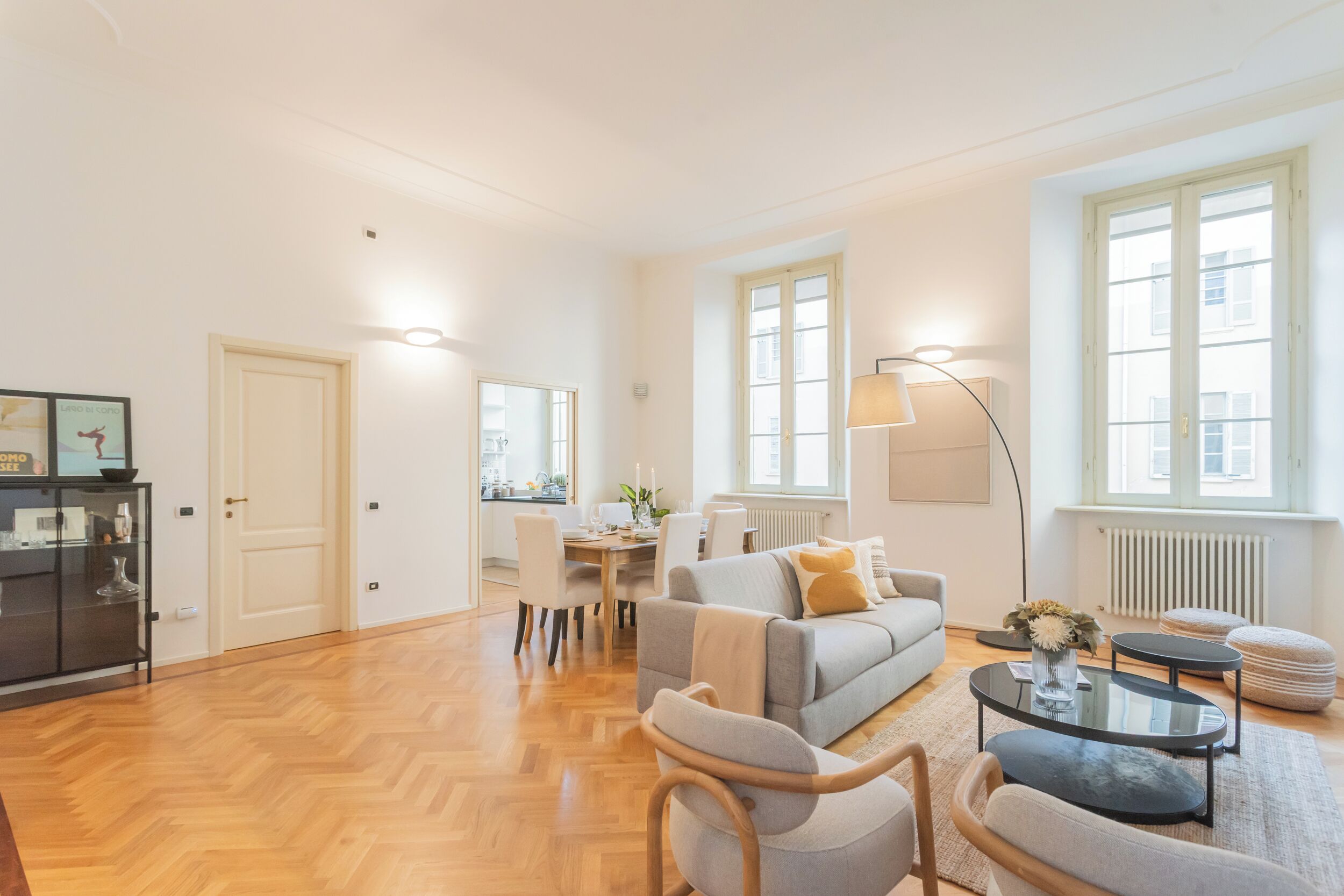 Appartement (2 Bedrooms) | Woonruimte | Een 32-inch flatscreentelevisie met satellietzenders en Netflix