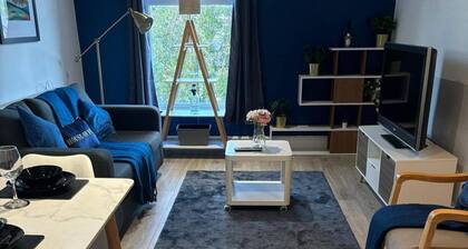 South Manchester 2-bed Apt With Ensuite, Sleeps 4