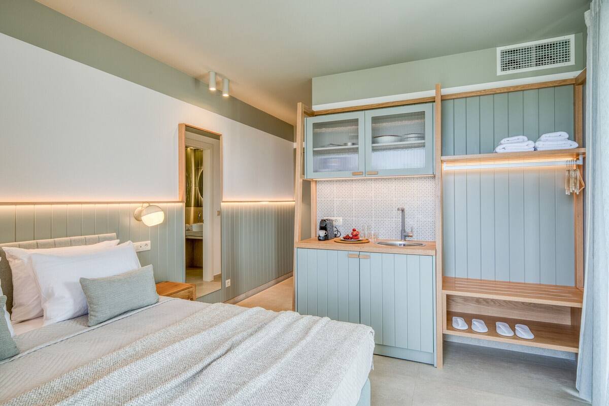 Junior Double Room, Sea View | Hypo-allergenic bedding, free minibar, in-room safe, blackout curtains