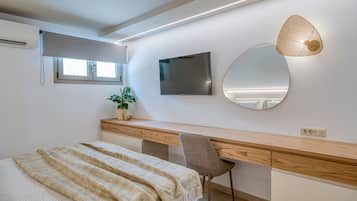 Family Apartment, 2 Bedrooms, Terrace, Sea View | Egyptian cotton sheets, premium bedding, down comforters
