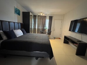1 室のベッドルーム、WiFi、ベッドシーツ