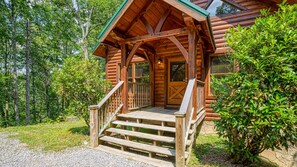 Exterior - CABIN FEVER - Total Seclusion in Wears Valley! (Sevierville)