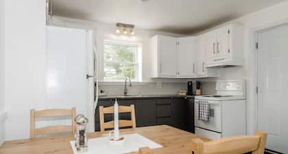 Cozy 1BR Home on 1 Acre | Furnished | All-Inclusive Monthly