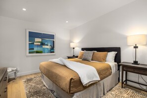 3 bedrooms, WiFi, bed sheets - The Central at 222 Downtown 2 King Beds Walkable (Whitefish)