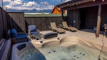 Tina de hidromasaje al aire libre