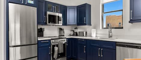 Refrigerador, microondas, horno, placa de cocina