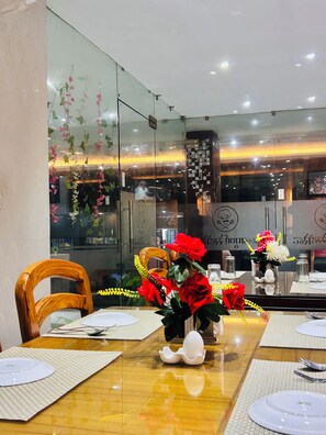 Restaurant - Hotel Kamakhya Inn (Chhatarpur)