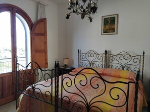 2 bedrooms, desk, iron/ironing board, travel crib