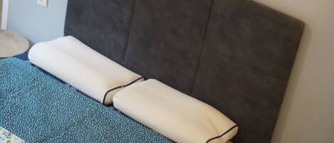 1 habitación, tabla de planchar con plancha y wifi