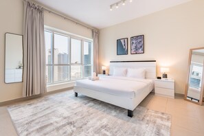 2 bedrooms, in-room safe, iron/ironing board, free WiFi - Steps fr. Metro and a Lake, Quick Drive to Ain Dubai & Beach (Dubai)