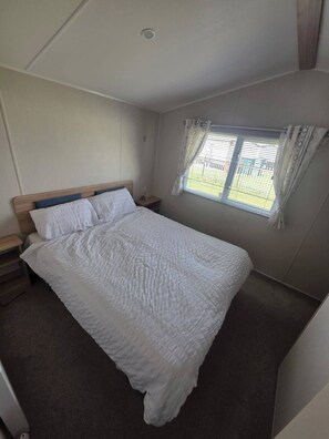 2 bedrooms, Internet, bed sheets