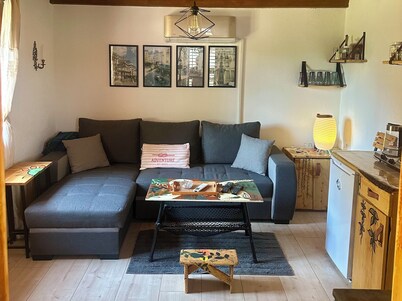 Cottage Home-Vacation Houses in Slatina full experience