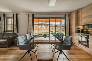 Appartement Confort, 1 chambre, animaux de compagnie acceptés, vue montagne | Coin séjour
