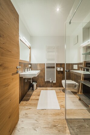Comfort Apartment, 1 Bedroom, Pets allowed, Mountain View | Bathroom