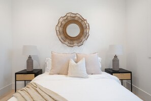 4 bedrooms, desk, iron/ironing board, travel crib