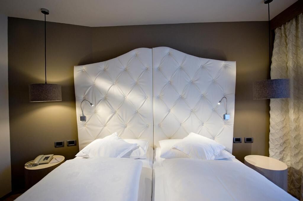 Suite Supérieure, balcon, vue montagne | Coffres-forts dans les chambres, Wi-Fi gratuit