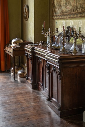 Luxury Apartment, Ensuite (Main House) | Dining