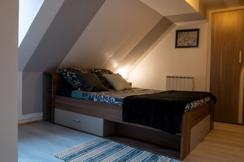 2 quartos, acesso à internet, roupa de cama