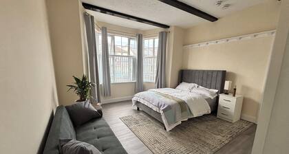 Modern En-Suite Room