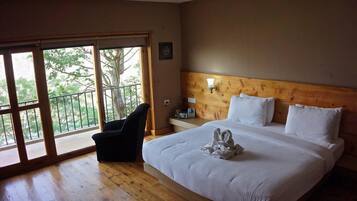 Standard Double or Twin Room, Valley View | In-room safe, desk, laptop workspace, iron/ironing board