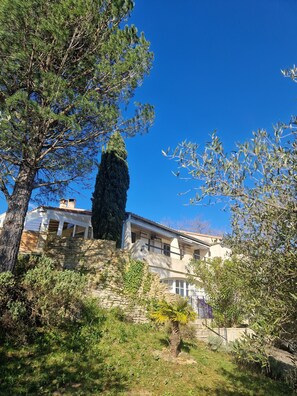Exterior - PANORAMIC VIEW of Mont Ventoux Between Gorges de l'Ardèche and Vallée de la Cèze (Salazac)
