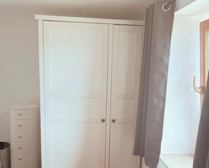 Apartamento | 2 quartos, individualmente mobiliados