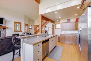 House (3 Bedrooms) | Interior