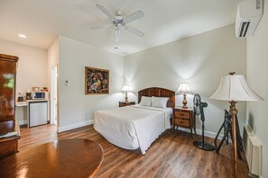 Apartment (0 Bedroom) | Interior - Everglades Escape w/ Heated Pool & Marina Access! (Naples)