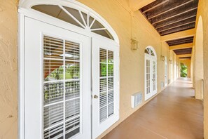 Apartment (0 Bedroom) | Interior - Cozy Condo w/ Heated Pool: Naples Resort Retreat! (Naples)