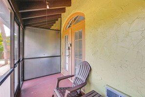 Apartment (0 Bedroom) | Interior