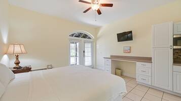 Apartment (0 Bedroom) | Interior