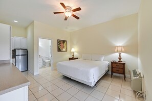 Apartment (0 Bedroom) | Interior - Exclusive 10,000 Islands Access: Naples Condo (Naples)