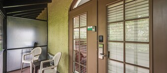 Bring Your Boat: Condo w/ Pool in Naples!