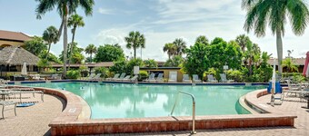 Near the Everglades: Studio at Port of the Islands